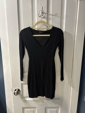 Topshop Black Long-Sleeve V-Neck Fitted Dress
